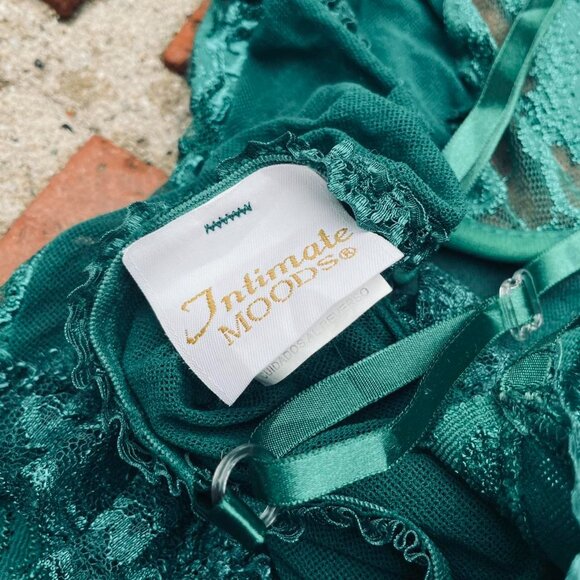 Elegant Teal Lace Chemise - Picture 7 of 8